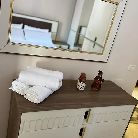 Apartment Strauss View Xhamlliku
